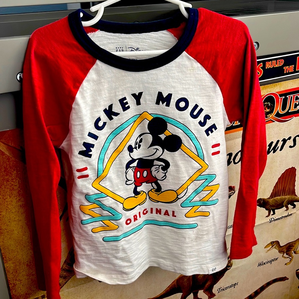 Baby gap boys Disney Mickey Mouse original baseball shirt size 5 t